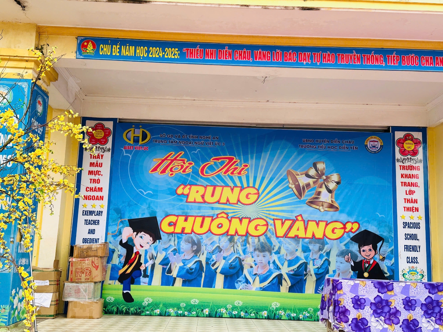 RUNG CHUÔNG VÀNG
